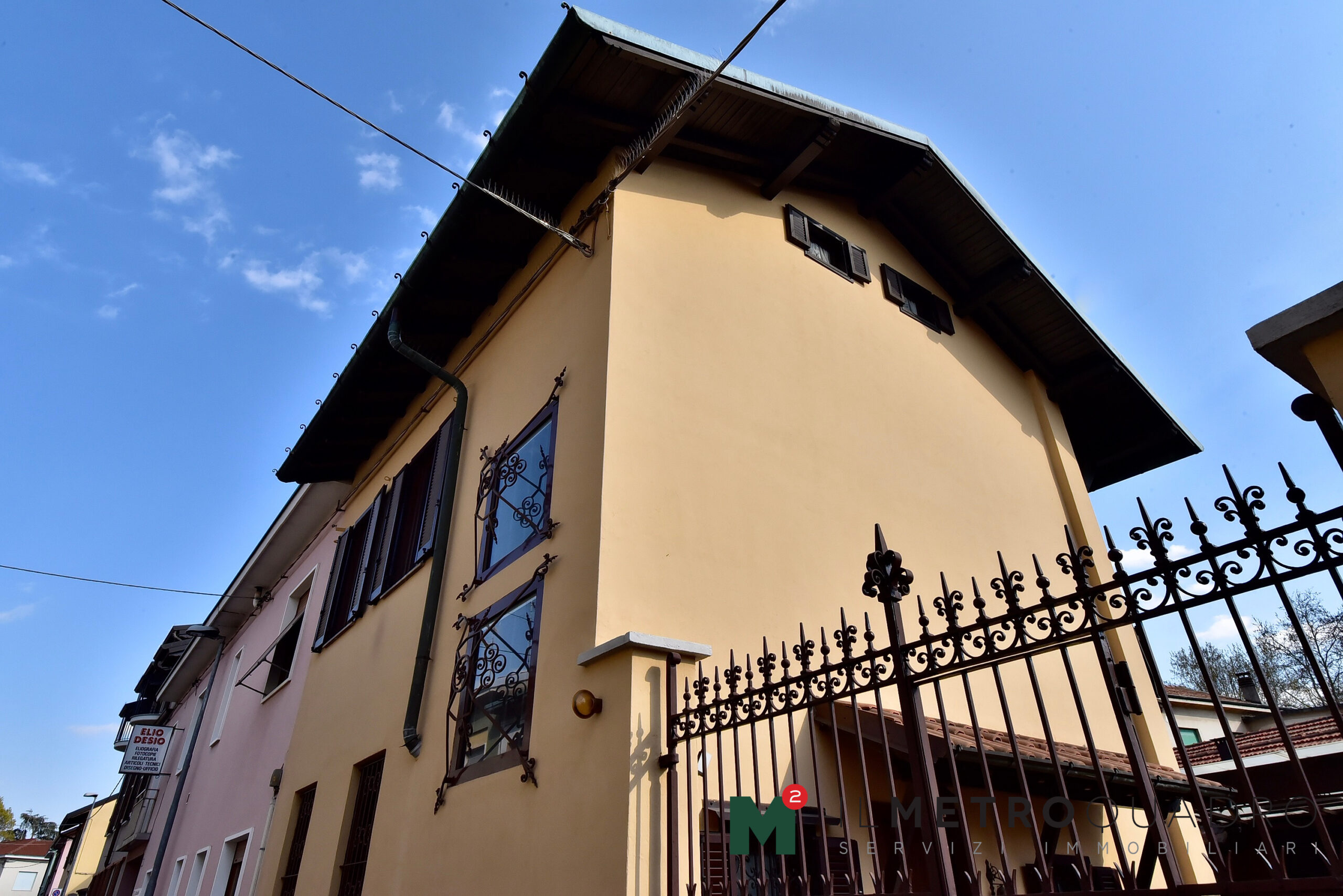 Casa indipendente in vendita in via Brianza, 17, Desio