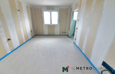 Vedano al Lambro – Ampio quadrilocale con terrazzi