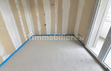 Vedano al Lambro – Ampio quadrilocale con terrazzi