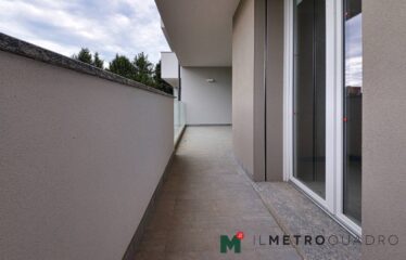 Vedano al Lambro – Ampio quadrilocale con terrazzi
