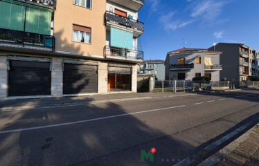 Limbiate – Negozio in zona centrale