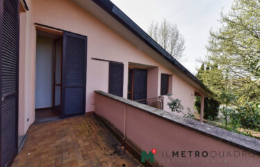 TRIUGGIO: AMPIA VILLA BIFAMILIARE CON PARCO