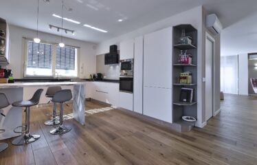 MACHERIO: APPARTAMENTO DI 277 MQ. CON 170 MQ. DI TERRAZZO