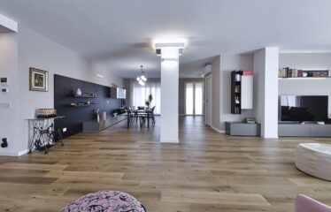 MACHERIO: APPARTAMENTO DI 277 MQ. CON 170 MQ. DI TERRAZZO